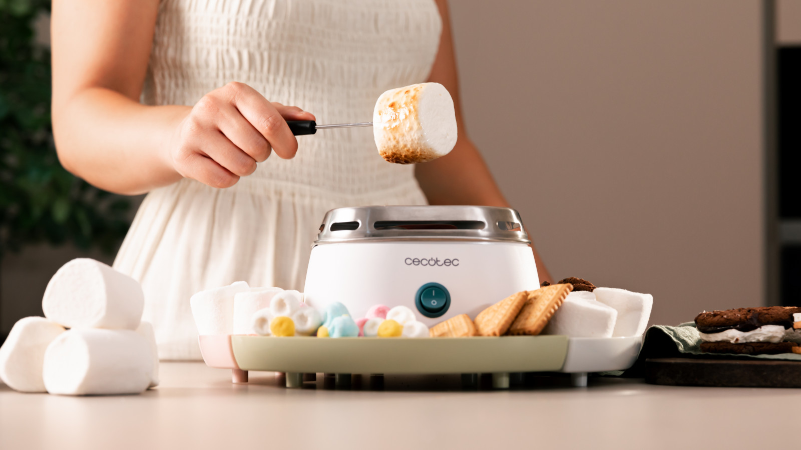 Alto rendimiento: sácale el máximo potencial a tu S'more o nube esponjosa con 270 W de potencia.