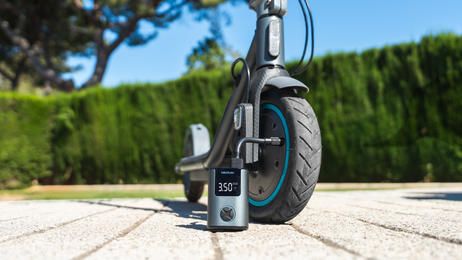 Potente motor brushless que alcanza hasta 150 psi de presión máxima.