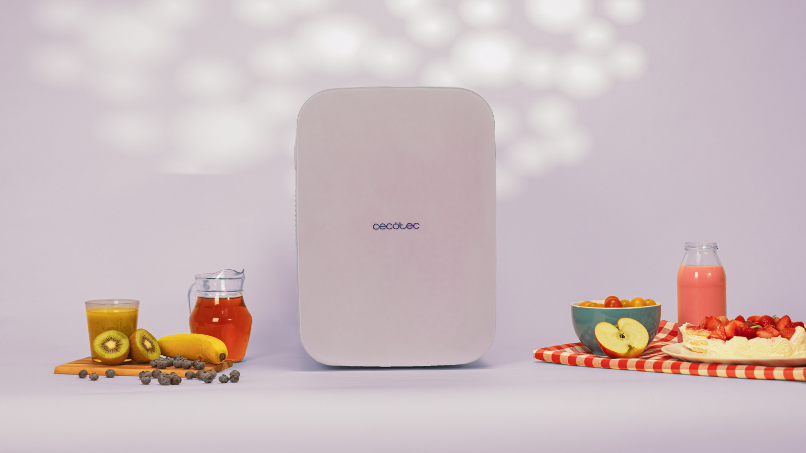 Lleva lo importante contigo: diseño compacto con 20 L de capacidad para almacenar tus alimentos y bebidas favoritas, manteniéndolos siempre a la temperatura ideal.