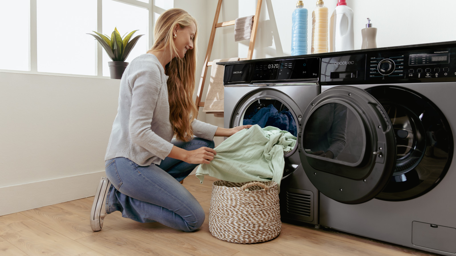 El Motor Inverter Plus asegura un funcionamiento eficiente y un ahorro energético significativo, reduciendo además el ruido durante el ciclo de secado para proporcionar un ambiente más tranquilo y confortable.