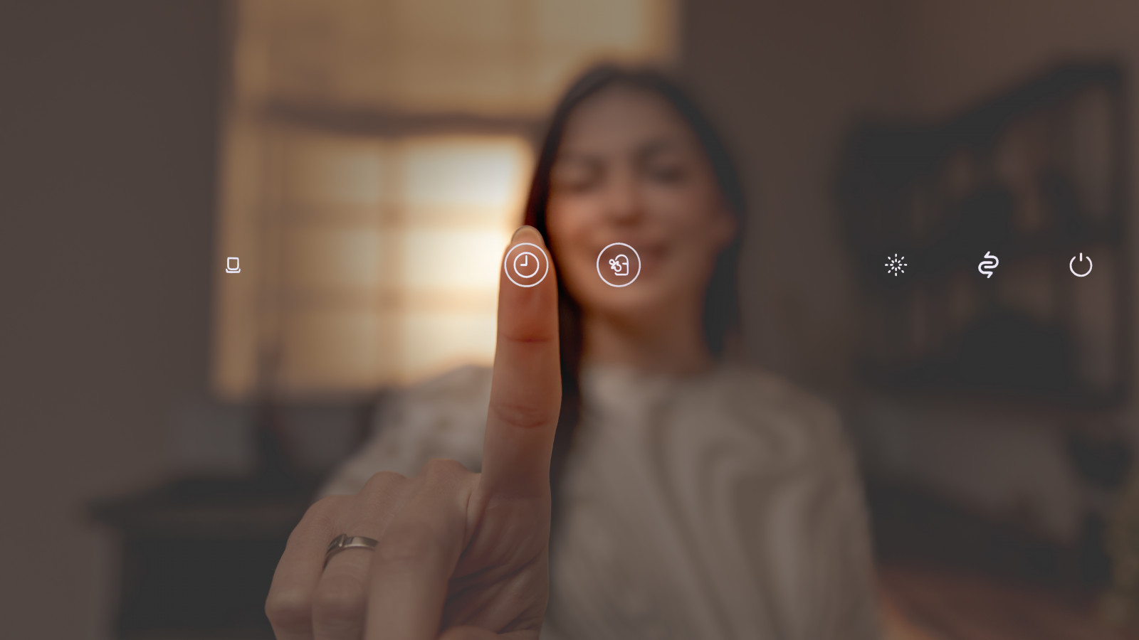 El Touch Control Panel ofrece una mayor facilidad de uso, permitiéndote seleccionar programas y ajustar configuraciones de manera intuitiva con solo un toque. Además, la función Delay Start te permite programar el inicio del ciclo de lavado entre 0 y 24 horas, adaptándose a tu horario y permitiéndote decidir cuándo se limpian tus platos.