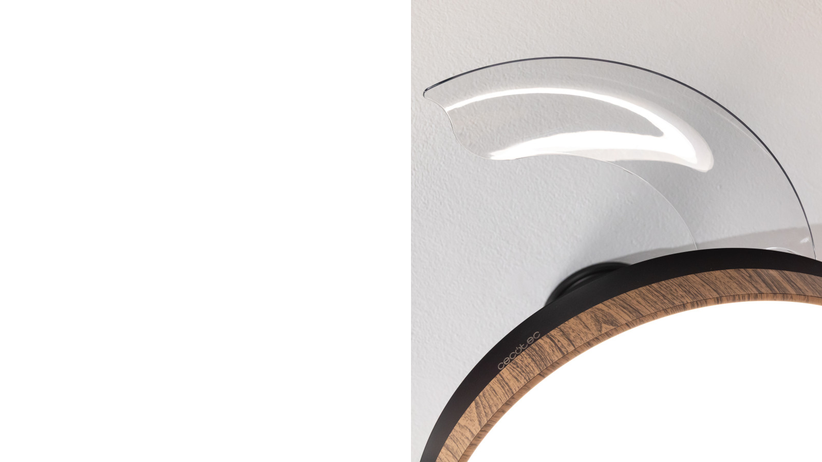 Ajusta el tono de la luz con sus 3 niveles, creando el ambiente perfecto para cada ocasión y adaptándose a tus necesidades de iluminación.