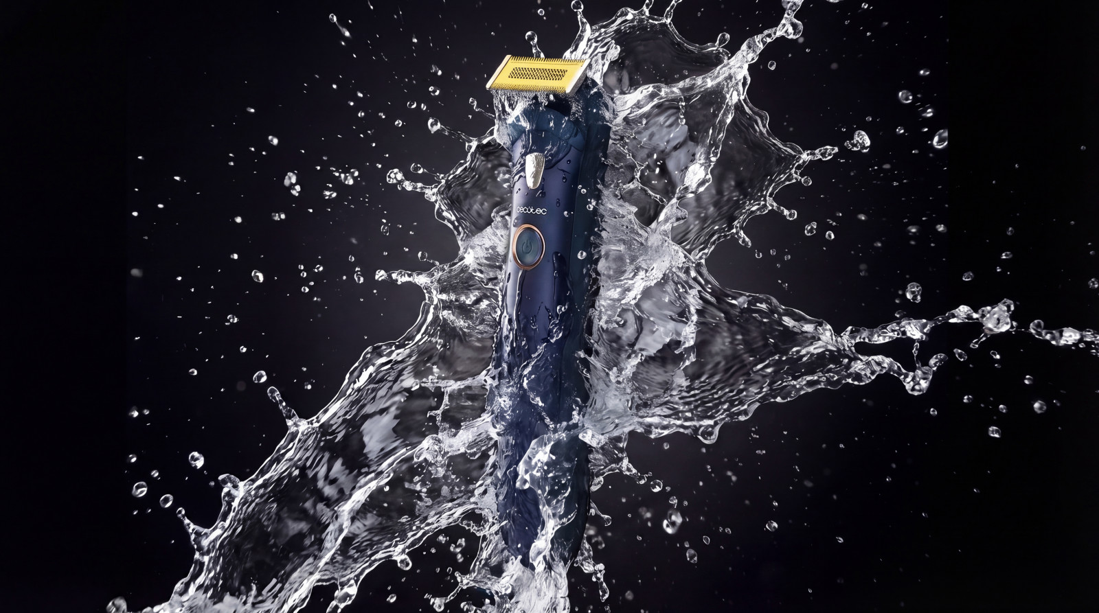 Por último, la PrecisionCare OneShave Pro incluye un estuche para almacenar y transportar la recortadora de manera segura y organizada. Con este producto, experimenta la combinación perfecta de tecnología avanzada y diseño ergonómico para un afeitado preciso y cómodo. Esta recortadora es la elección ideal para aquellos que buscan precisión, comodidad y eficiencia en su rutina de cuidado personal.