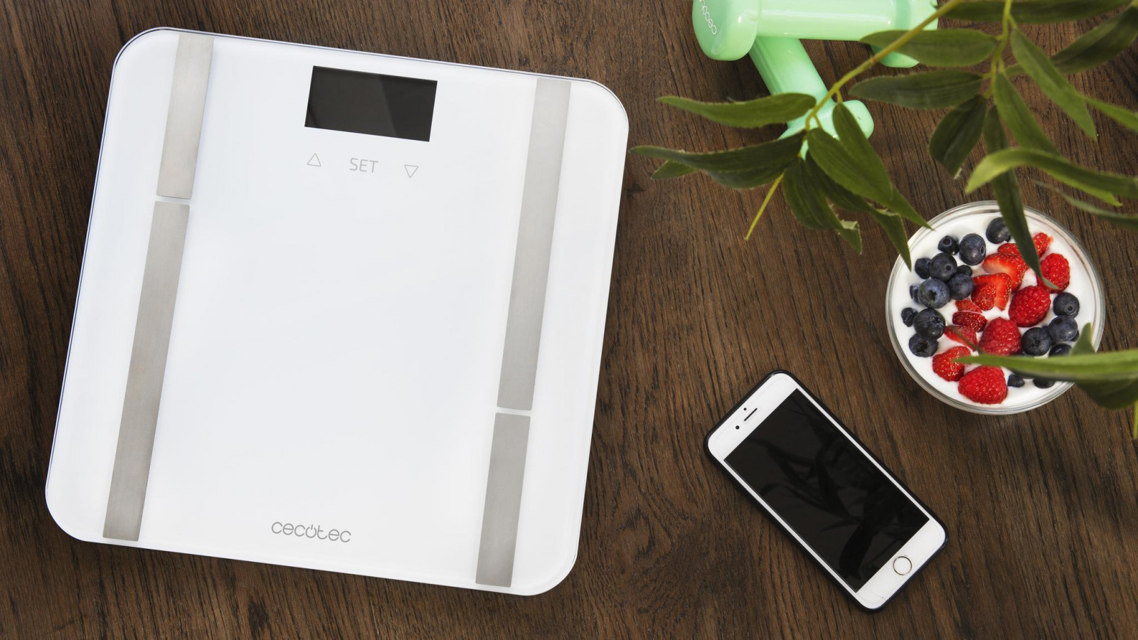 FourPrecision: alta precisión en la medición gracias a sus cuatro sensores. Amplio rango de medición, desde los 5 kg (11 lb) hasta los 180 kg (400 lb) con graduación de 100 g (0,2 lb) que aumenta su fiabilidad.
