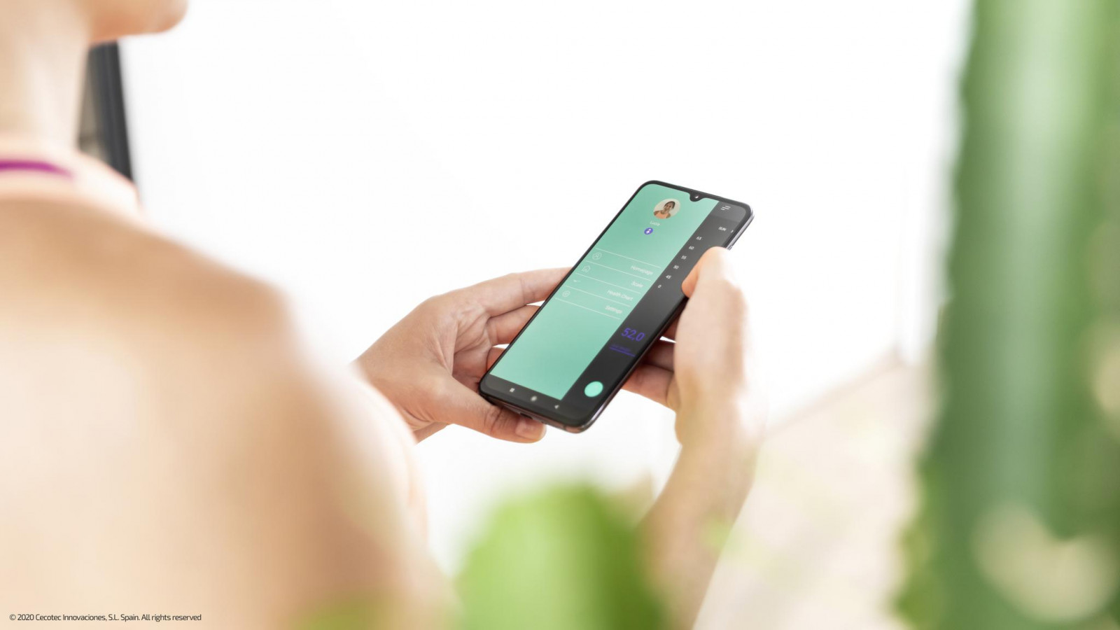 Con conectividad Bluetooth y App para un control total de la evolución de los parámetros obtenidos con la medición de Impedancia Bioeléctrica (BIA) con un análisis corporal completo con medición precisa de 6 parámetros básicos: peso, grasa corporal, masa muscular, hueso, agua e índice de masa corporal (BMI).