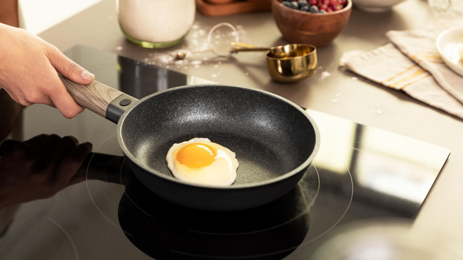 Apta para todo tipo de cocinas, incluyendo las de inducción.