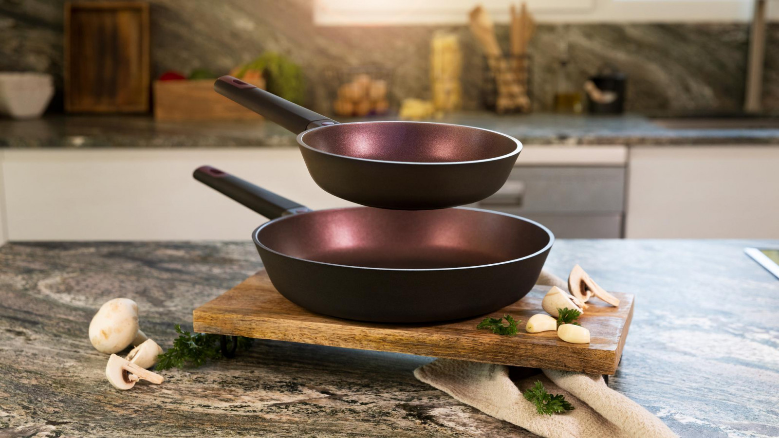 Revestimiento antiadherente de alta calidad Teflon Select que consigue que no se te pegue ningún alimento.