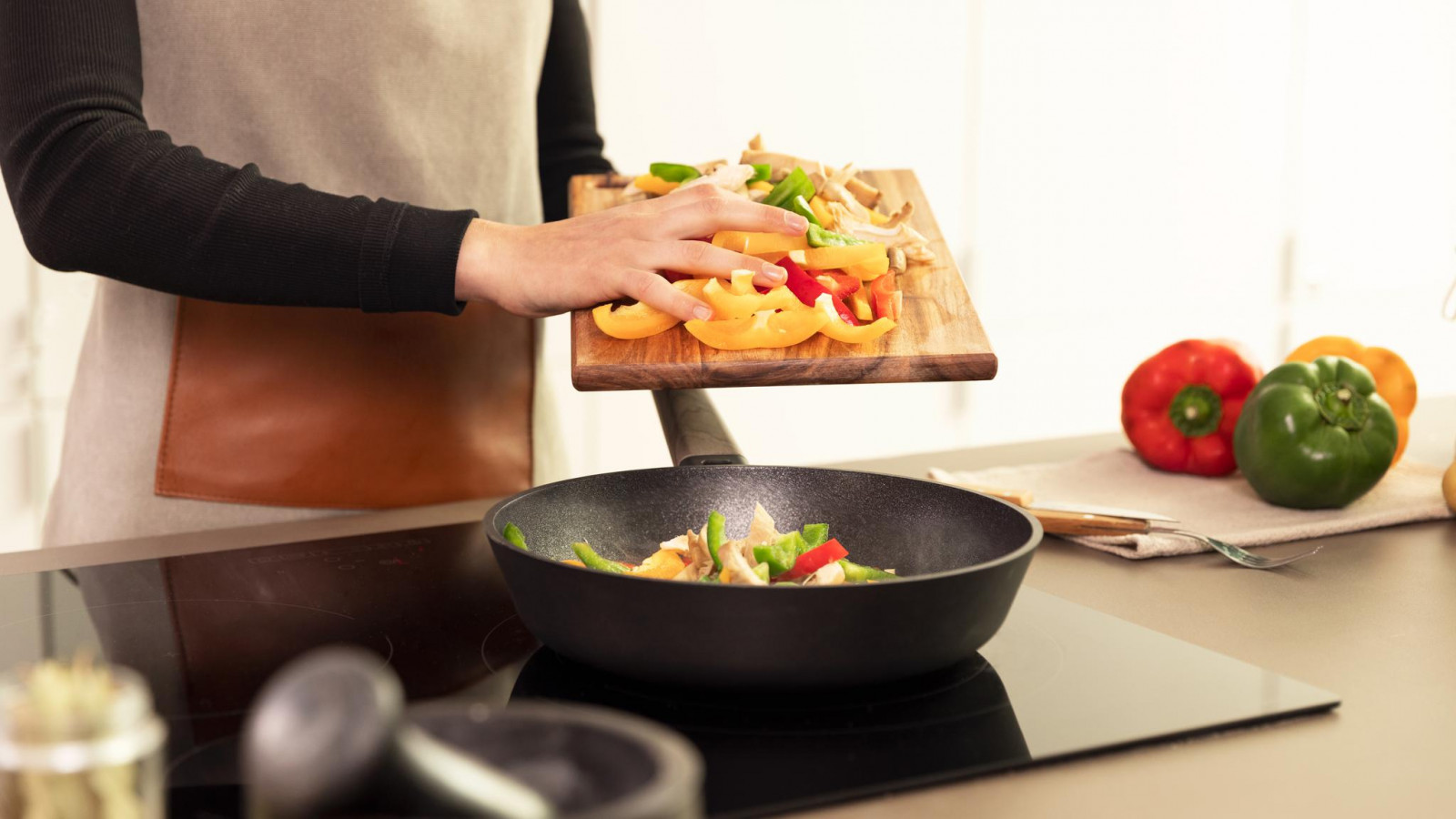 Apta para todo tipo de cocinas, incluyendo las de inducción.