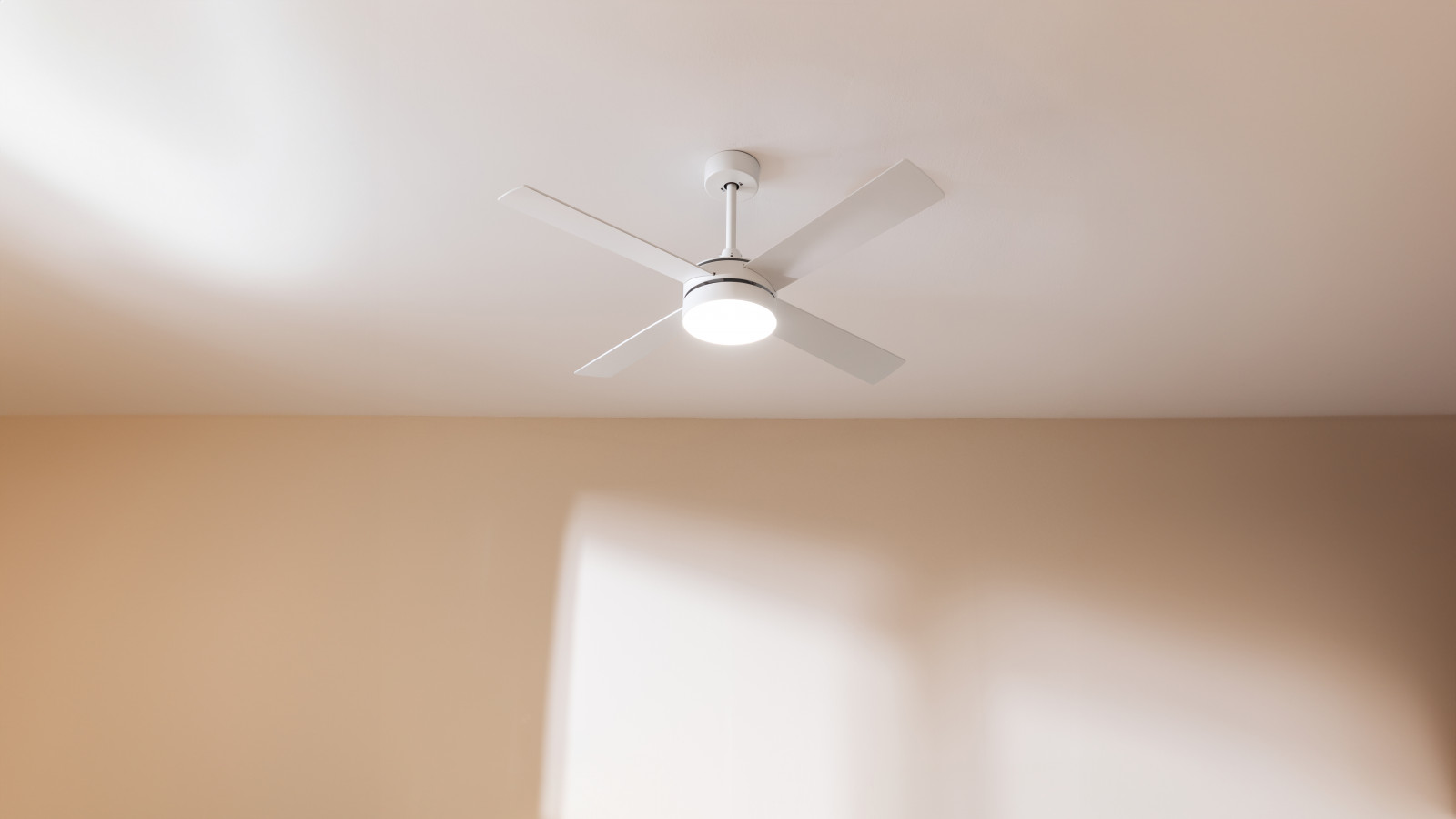 Gran potencia de 65 W, con motor de cobre de alto rendimiento que aumenta el caudal de aire y la sensación de frescor, con la máxima fiabilidad y durabilidad.