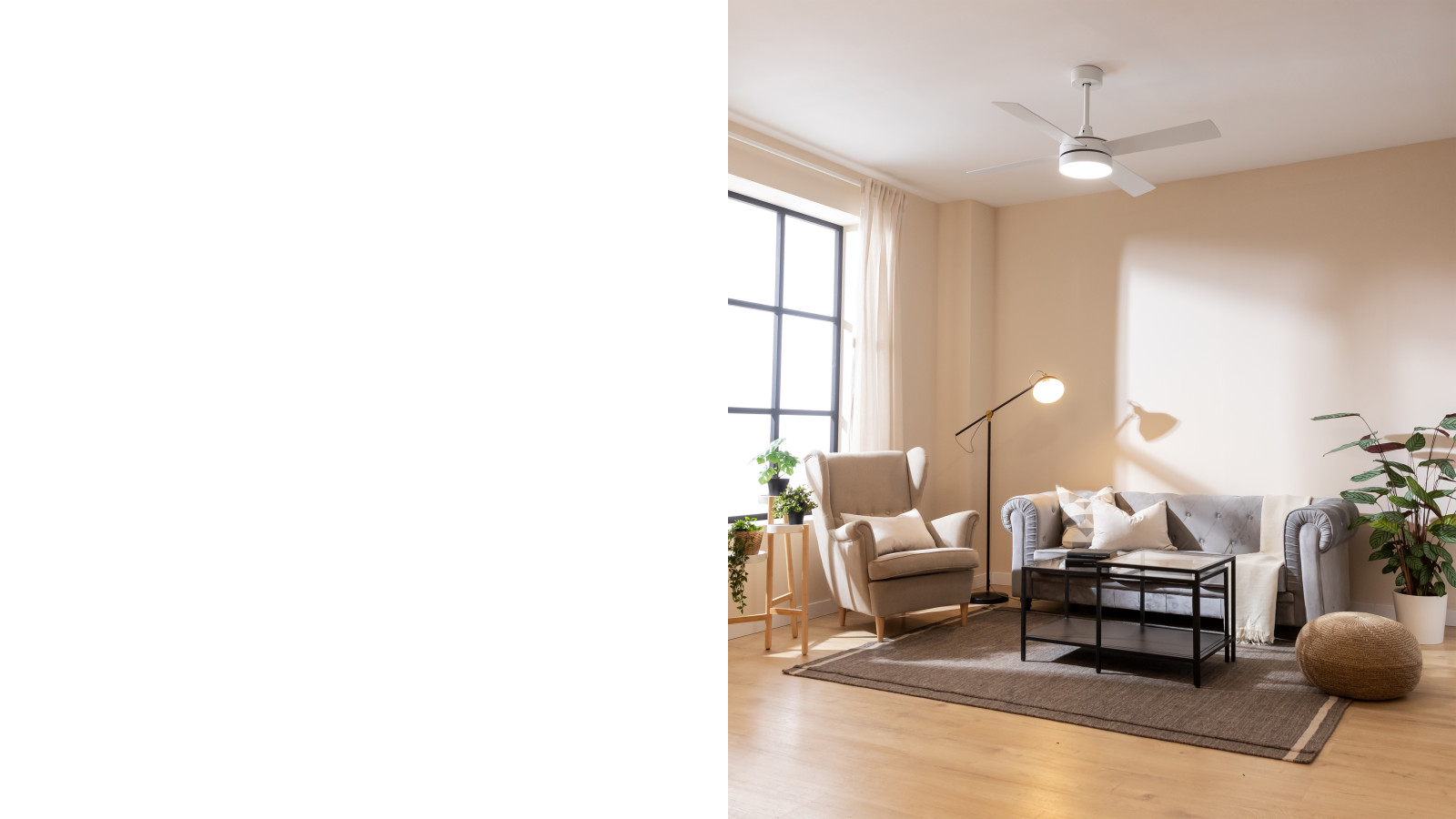 Amplio diámetro de 52 pulgadas (132 cm) que aumentan la cobertura de aire fresco en la estancia. El ventilador integra una lámpara LED que lo convierte en un práctico equipo híbrido. Consigue luz y un ambiente perfecto en tu hogar de la forma más eficaz y asequible. Selecciona entre sus 3 colores disponibles.
