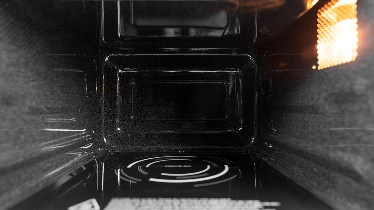 Diseño elegante en blanco para encajar perfectamente en cualquier cocina. La puerta se abre fácilmente mediante un asa. Cuenta con bloqueo de seguridad infantil para que su utilización no sea peligrosa.