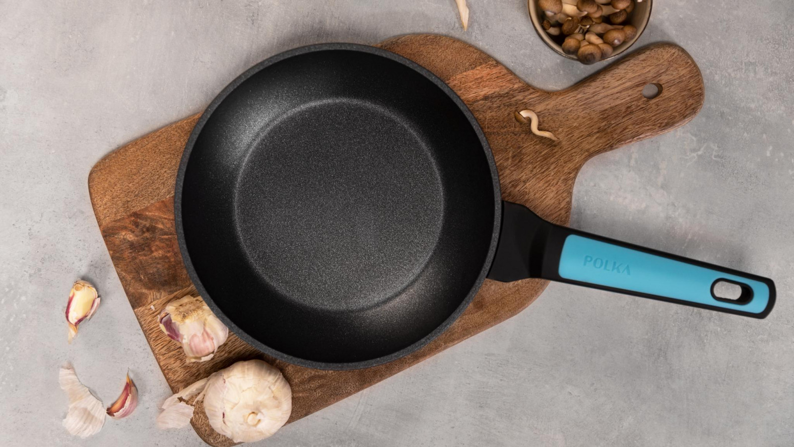 Fondo difusor “Full induction” EcoHeat que permite distribuir el calor de manera más eficiente ahorrando energía.