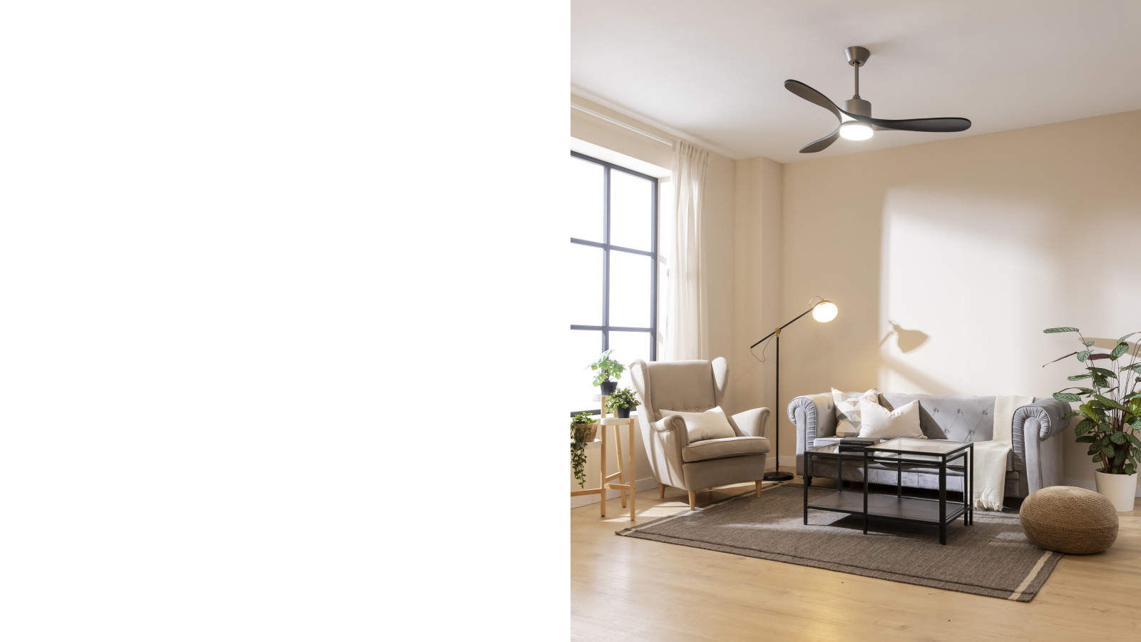 Amplio diámetro de 52 pulgadas (132 cm) que aumenta la cobertura de aire fresco en la estancia. Sistema formado por 3 aspas totalmente innovadoras y aerodinámicas, diseñadas para maximizar el flujo de aire y garantizar un caudal constante de aire fresco. El ventilador permite seleccionar la altura entre 15 cm o 25 cm. Elige la que más se adapte a tu hogar y tus necesidades.