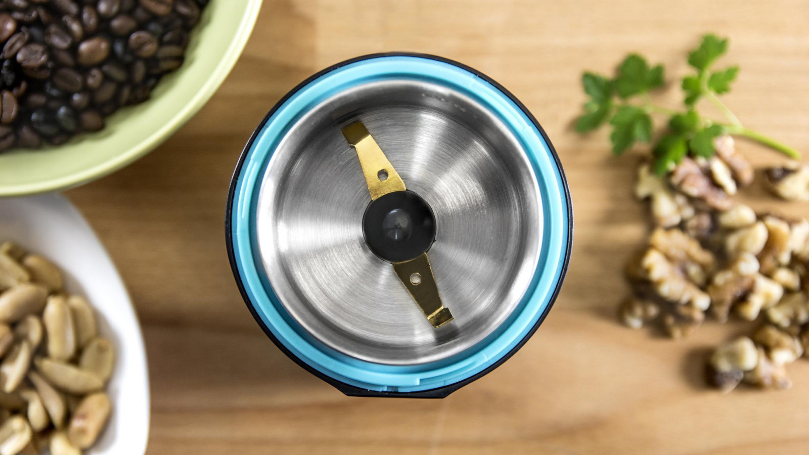 Molinillo compacto para café, especias y otros alimentos.