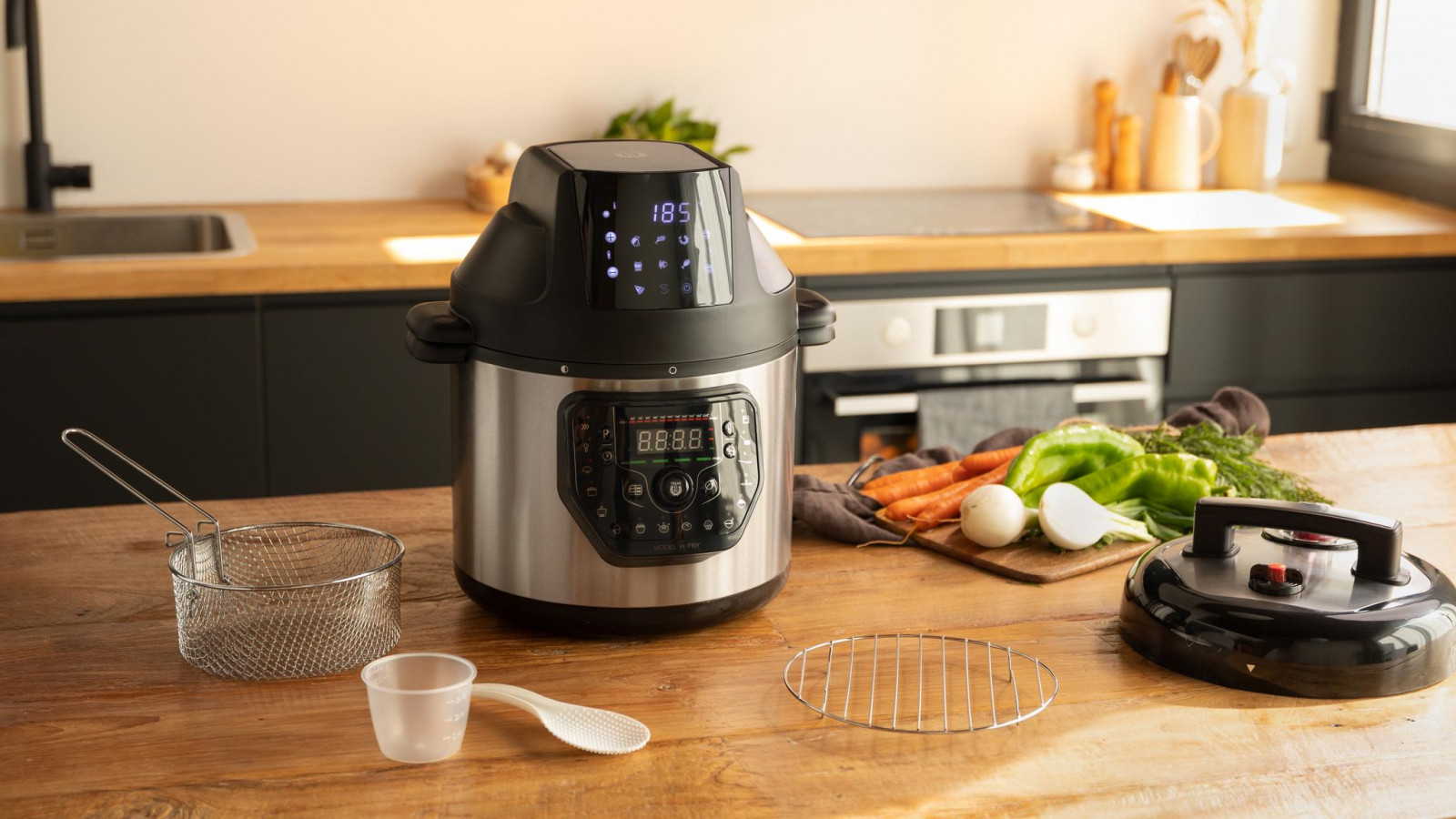 Robot de cocina multifunción que cocina por ti cualquier elaboración en tiempo récord.