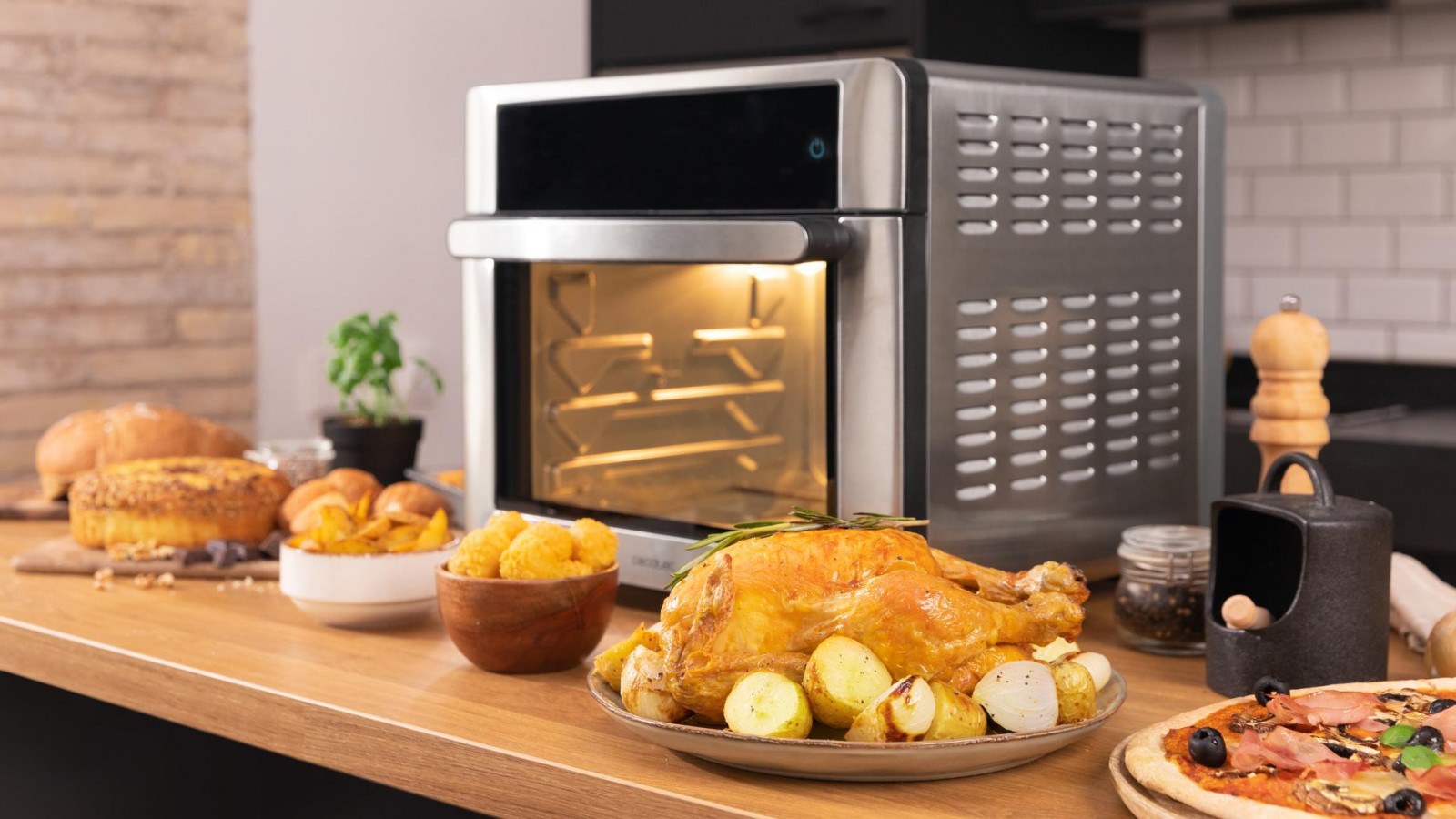 Horno de sobremesa con una capacidad de 30 L.
