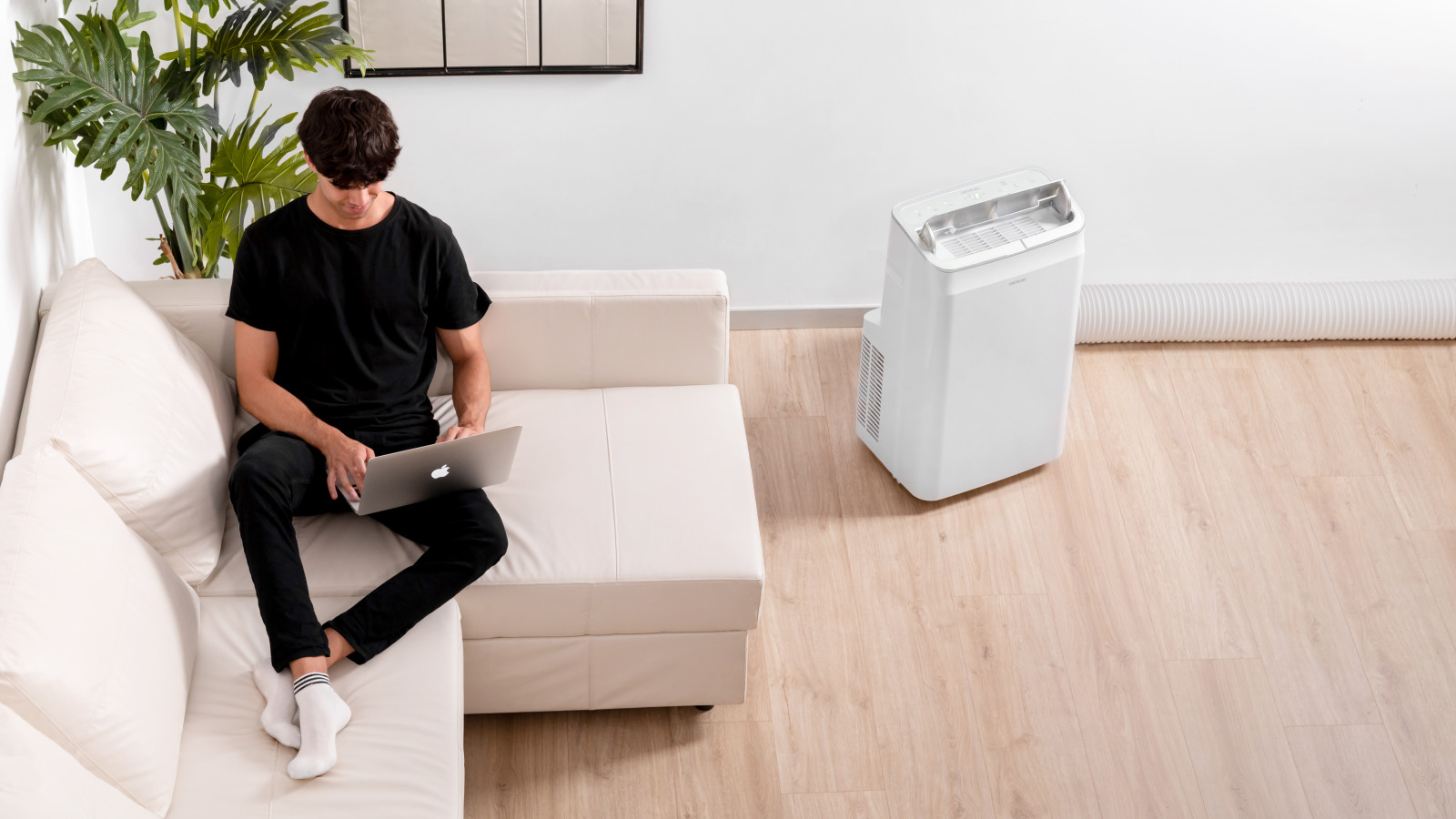 Su clasificación energética A asegura un consumo moderado de electricidad gracias a su excelente funcionamiento de manera tan eficaz como eficiente.