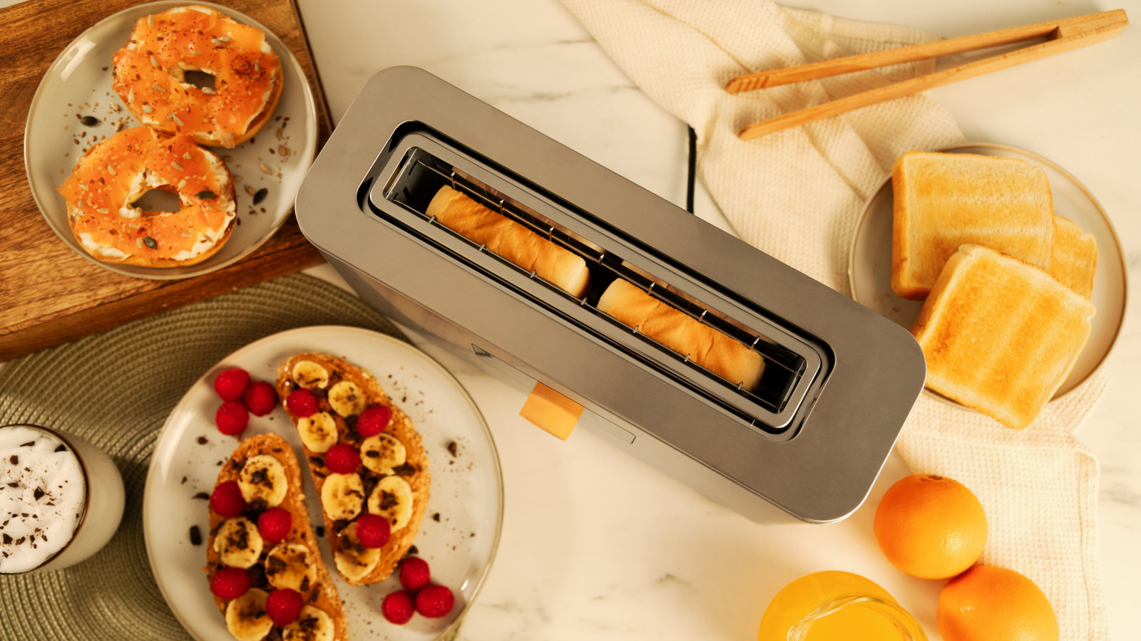 El diseño elegante en acero inoxidable añade un toque de estilo y durabilidad a tu cocina.