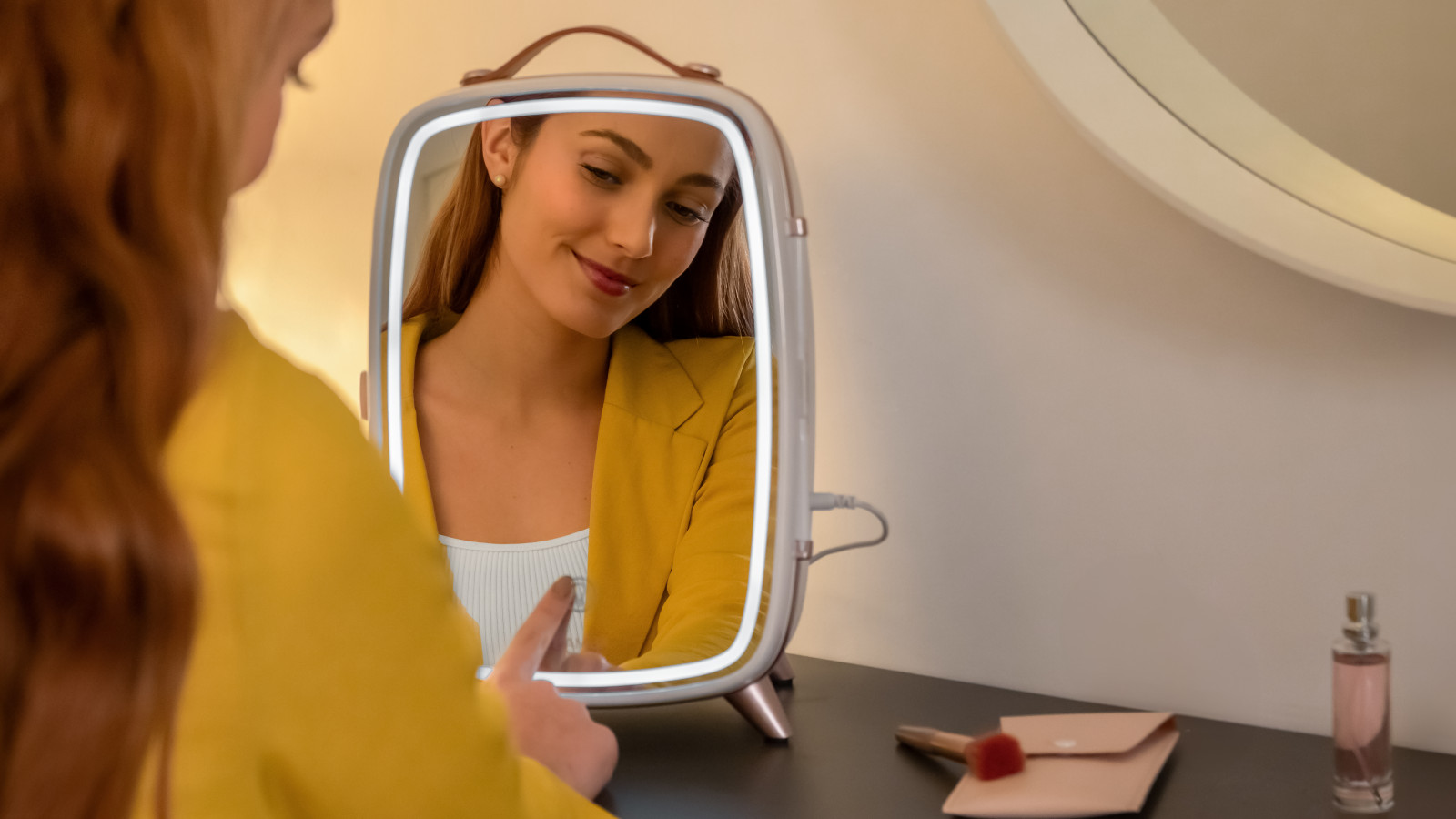 Mantén frescas todas tus cremas y productos de belleza gracias a su enfriamiento de  hasta 10ºC