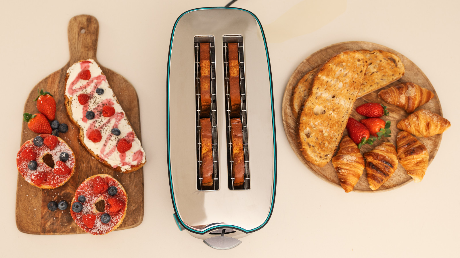 Fácil limpieza: mecanismo de apagado y pop-up automático, expulsión automática de la tostada y bandeja recogemigas de fácil extracción. Sistema de extraelevación para una extracción de las tostadas más sencilla.