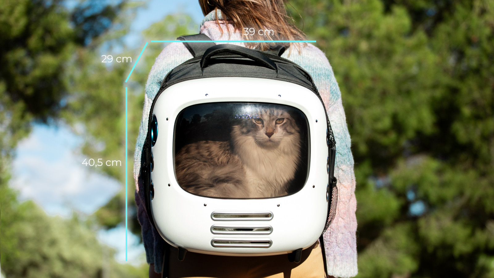 Luz interior: el transportín cuenta con una luz interior progresiva que hará que tus mascotas se sientan cálidas y seguras.