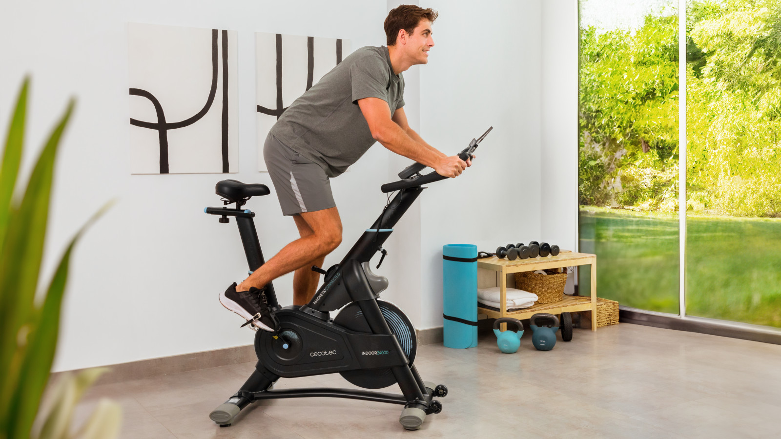Entrenamiento fluido: volante de inercia de 24 kg con el que conseguirás un entrenamiento completamente fluido.