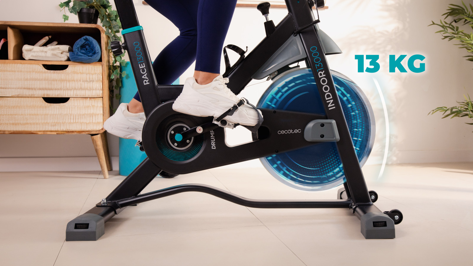 Entrenamiento fluido: su volante de inercia de 13 kg consigue un entrenamiento completo y perfectamente fluido.