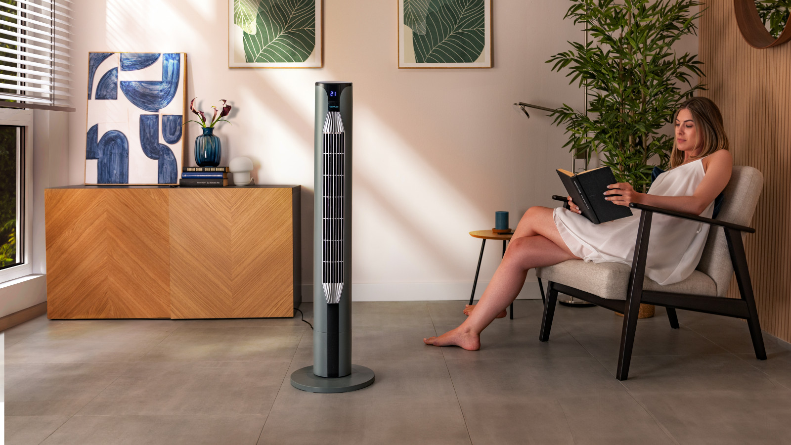 55 W de potencia: facilita la ventilación de la estancia en la que se sitúe el ventilador de manera instantánea y eficaz.