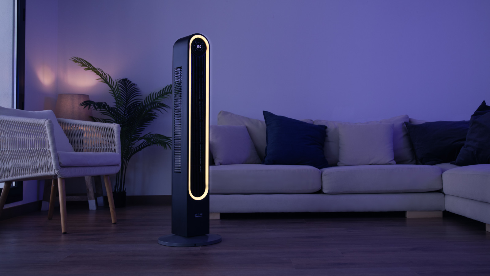 42 pulgadas de altura: permiten suministrar un gran flujo de aire para intensificar el proceso de ventilación. Luz LED decorativa que bordea todo el ventilador.