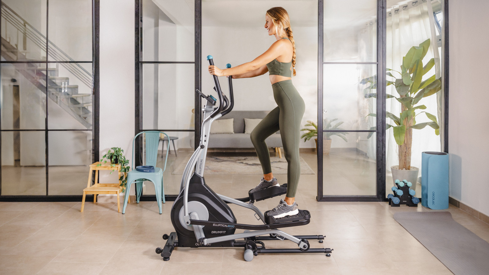 MagnetSystem: sistema de resistencia magnética mediante imanes que proporcionan una sensación de pedaleo fluido y natural, minimizando el mantenimiento. Volante de inercia de 8 kg. Ofrece una intensidad de entrenamiento adaptada a todo tipo de personas.