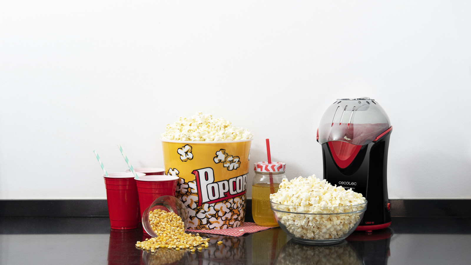 Palomitas saludables al instante: máquina con 1200 W de potencia para hacer palomitas saludables sin necesidad de añadir aceite o mantequilla a su preparación.