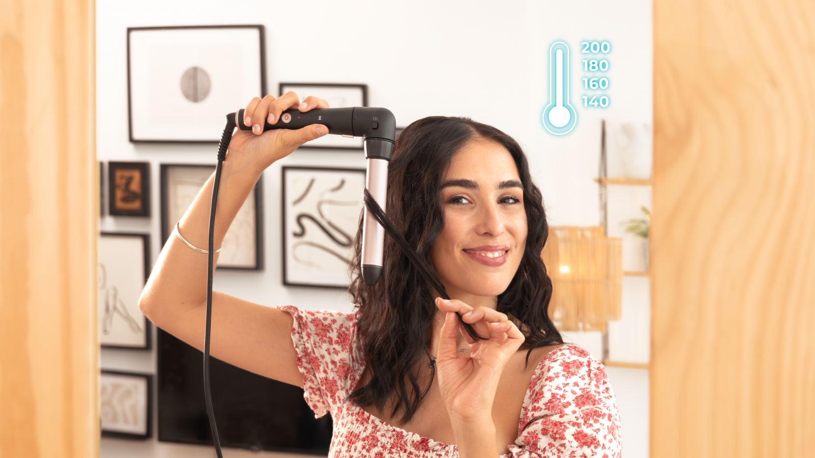 Temperatura regulable: Con un rango de temperatura ajustable de 140 a 200ºC, puedes personalizar el calor según tu tipo de cabello y el estilo deseado, asegurando resultados óptimos y duraderos.