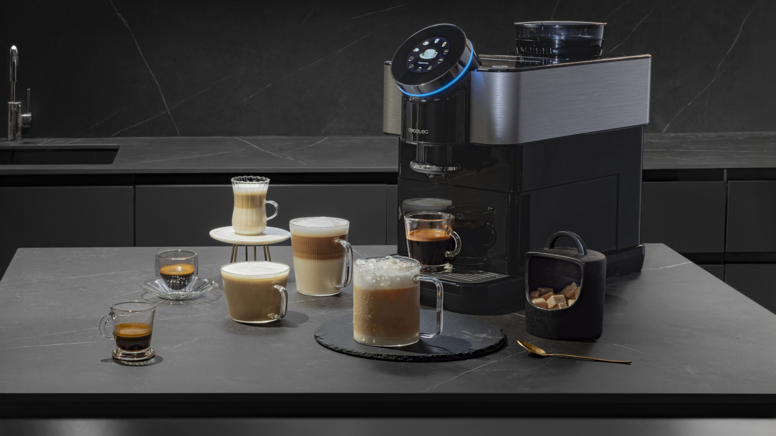 Del grano a la taza con un toque: gracias a la tecnología con pantalla táctil TFT intuitiva de 4” tendrás café recién molido de la forma más cómoda, ¡un toque y listo! 1450W de potencia.