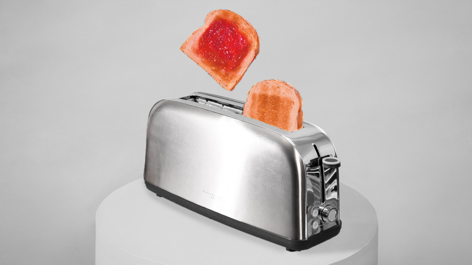 Tostador con un ranura larga, 1100 W de potencia y ranura ancha de 3,8 cm para panes gruesos.