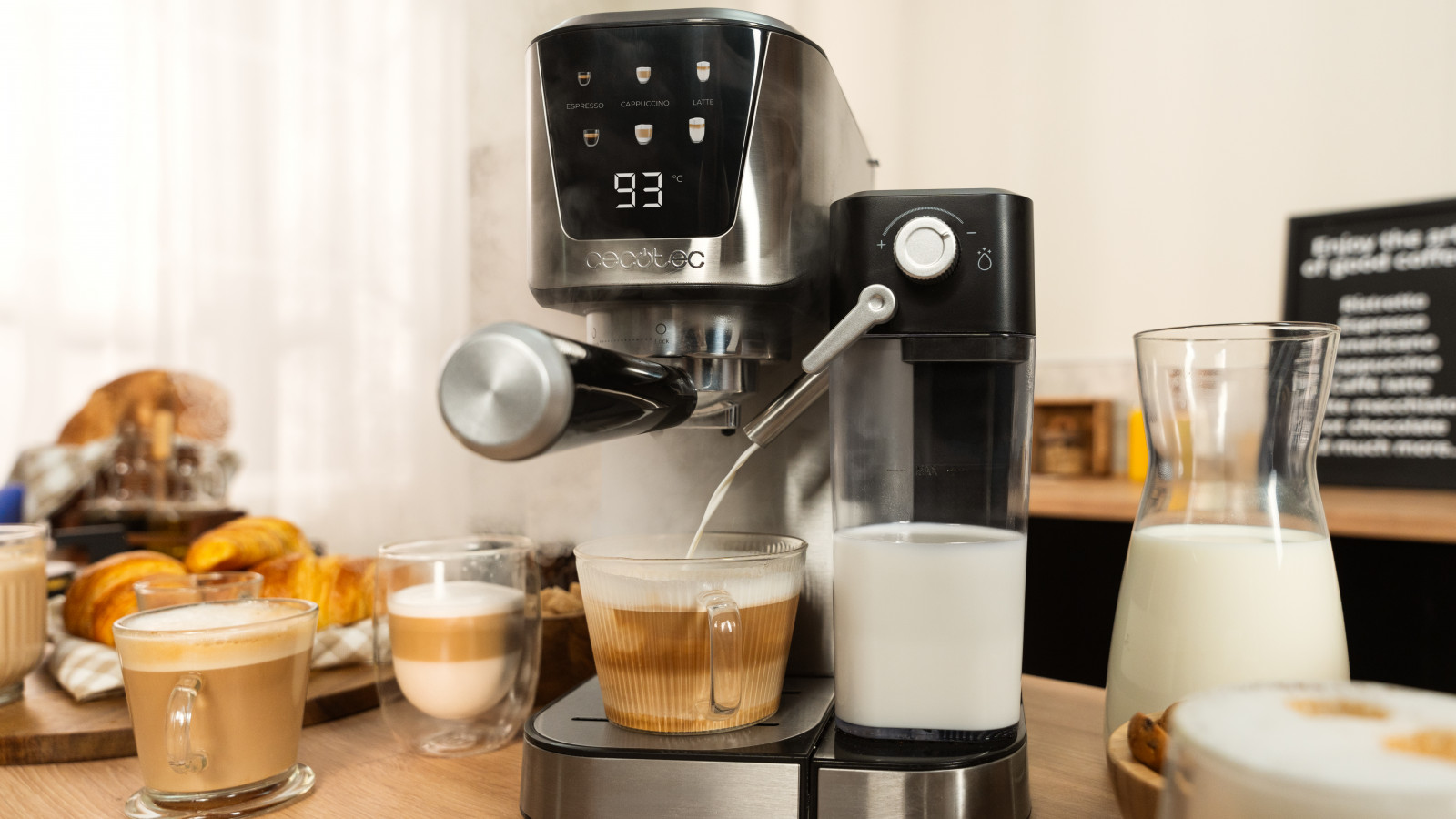 Potente bomba de presión con tecnología Force Aroma de 20 bares que consigue la mejor crema y el máximo aroma.